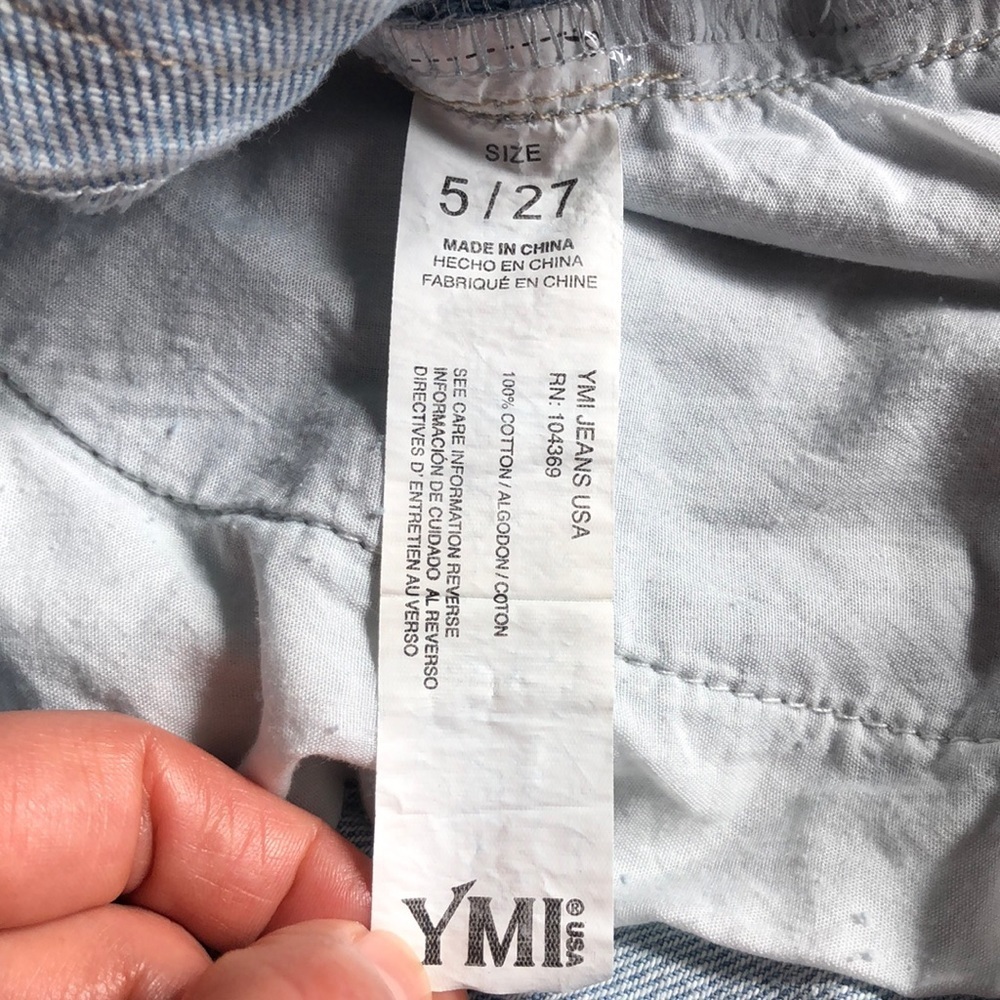 YMI Belted Mom Jeans Shorts in Light Blue  5/27 - Picture 12 of 14